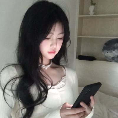 绿茵春色